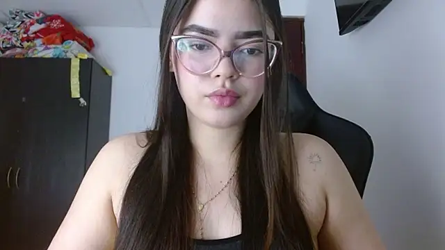 Snapshot of Valentina2390 chatting on 04-06-26, 11:16 Valentina2390 online show from 04-06-26, 11:16