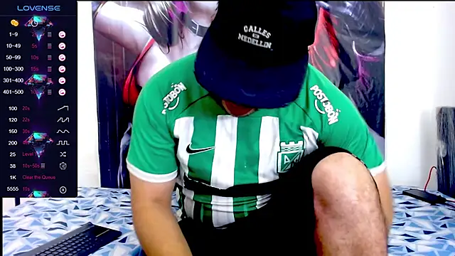 Snapshot of smith_hot29 chatting on 10-24-25, 05:37 smith hot29 online show from 10-24-25, 05:37