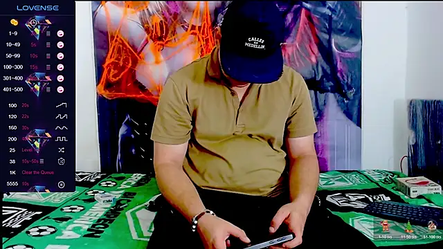 Snapshot of smith_hot29 chatting on 10-30-25, 02:46 smith hot29 online show from 10-30-25, 02:46