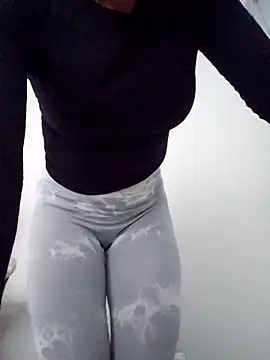 Snapshot of Miss_Pompitas23 chatting on 10-15-25, 10:10 Miss Pompitas23 online show from 10-15-25, 10:10