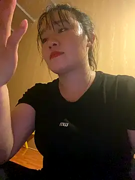 Me002 online show from 09-22-25, 05:04