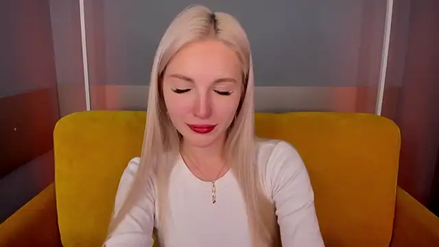 LisaFoxyMe online show from 09-15-25, 10:04