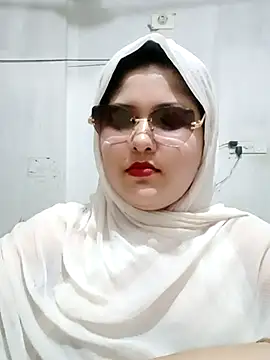 Snapshot of Nusrat-N chatting on 06-28-26, 03:29 Nusrat-N online show from 06-28-26, 03:29