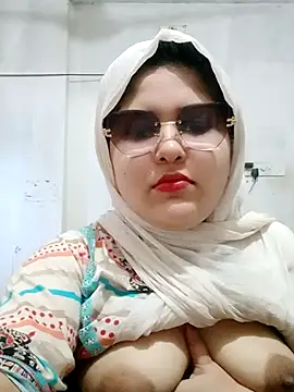Snapshot of Nusrat-N chatting on 07-12-26, 03:41 Nusrat-N online show from 07-12-26, 03:41
