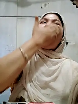 Snapshot of Nusrat-N chatting on 07-14-26, 12:57 Nusrat-N online show from 07-14-26, 12:57