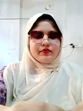 Snapshot of Nusrat-N chatting on 07-14-26, 10:21 Nusrat-N online show from 07-14-26, 10:21