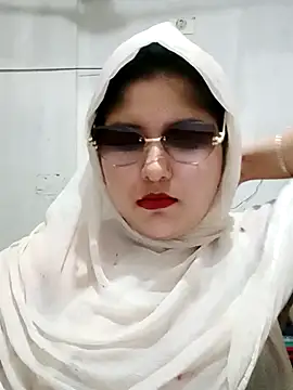 Snapshot of Nusrat-N chatting on 07-16-26, 05:52 Nusrat-N online show from 07-16-26, 05:52