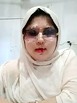 Snapshot of Nusrat-N chatting on 07-17-26, 05:58 Nusrat-N online show from 07-17-26, 05:58