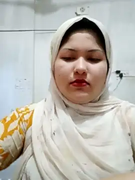 Snapshot of Nusrat-N chatting on 07-18-26, 02:05 Nusrat-N online show from 07-18-26, 02:05