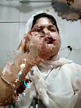 Snapshot of Nusrat-N chatting on 07-20-26, 02:52 Nusrat-N online show from 07-20-26, 02:52