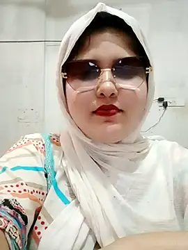 Snapshot of Nusrat-N chatting on 07-23-26, 01:58 Nusrat-N online show from 07-23-26, 01:58