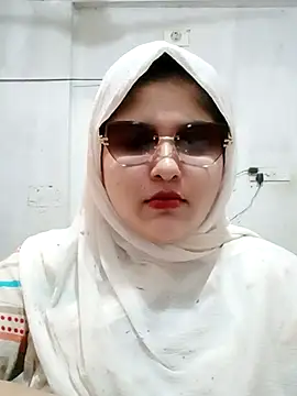 Snapshot of Nusrat-N chatting on 07-25-26, 01:15 Nusrat-N online show from 07-25-26, 01:15