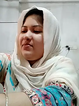 Snapshot of Nusrat-N chatting on 08-01-26, 03:50 Nusrat-N online show from 08-01-26, 03:50