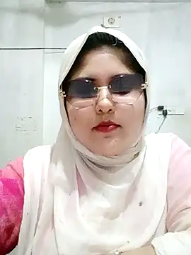 Snapshot of Nusrat-N chatting on 08-04-26, 02:52 Nusrat-N online show from 08-04-26, 02:52