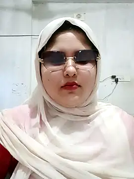 Snapshot of Nusrat-N chatting on 08-05-26, 02:58 Nusrat-N online show from 08-05-26, 02:58
