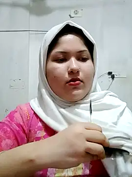 Snapshot of Nusrat-N chatting on 08-07-26, 01:35 Nusrat-N online show from 08-07-26, 01:35