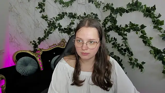 SophieDreamss online show from 09-24-25, 12:52