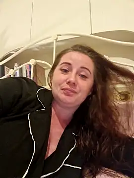 RosieMilff online show from 10-05-25, 07:56