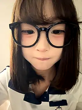 Snapshot of lelebaybay888 chatting on 11-07-25, 04:07 lelebaybay888 online show from 11-07-25, 04:07