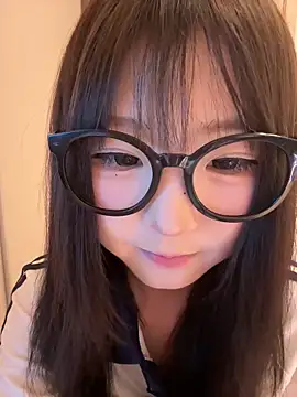 Snapshot of lelebaybay888 chatting on 06-11-26, 03:21 lelebaybay888 online show from 06-11-26, 03:21