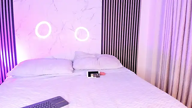 AdharaSweet1  online show from 10-18-25, 06:05