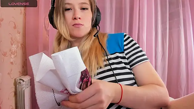 Anabel-Candy online show from 10-22-25, 06:35