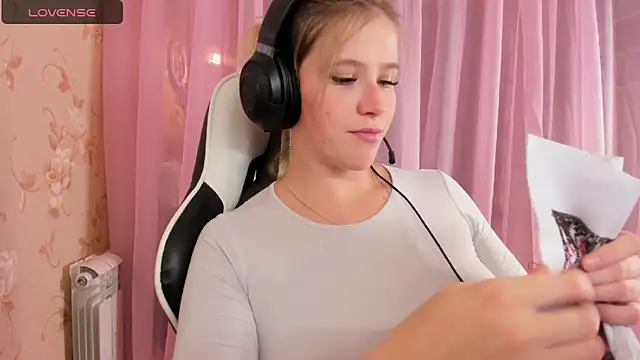 Anabel-Candy online show from 10-25-25, 06:35