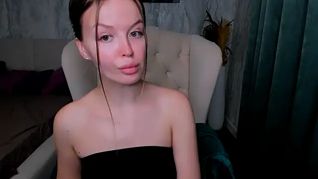 LaurennHill online show from 10-13-25, 12:21