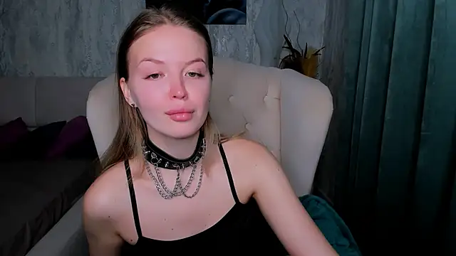 LaurennHill online show from 10-15-25, 12:22