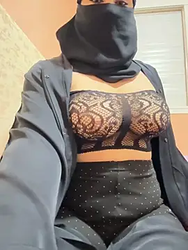  Laiali  online show from 11-13-25, 11:31