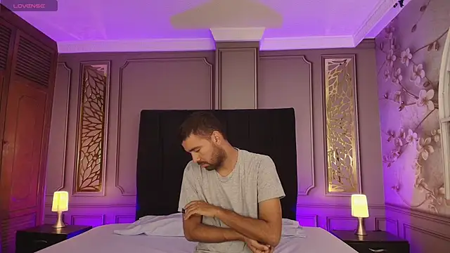 magnus serket online show from 11-14-25, 09:41