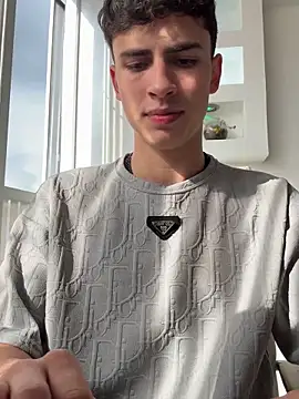 AdrianRinaldi online show from 10-20-25, 08:31