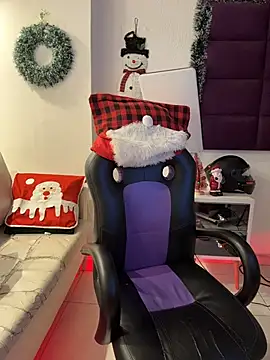 AdrianRinaldi online show from 12-18-25, 08:04