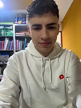 AdrianRinaldi online show from 05-12-26, 01:30