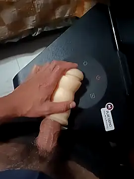 Snapshot of santiidamm chatting on 11-18-25, 06:18 santiidamm online show from 11-18-25, 06:18