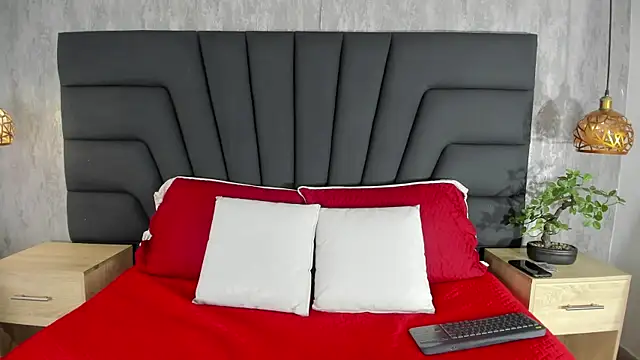 Snapshot of Hisoka_011 chatting on 10-25-25, 08:03 Hisoka 011 online show from 10-25-25, 08:03