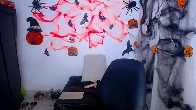 ValeriaHairy online show from 10-13-25, 02:00