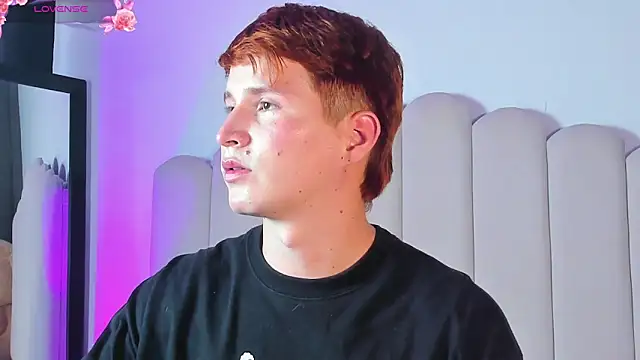 Snapshot of Eragonbooy chatting on 03-14-26, 10:04 Eragonbooy online show from 03-14-26, 10:04