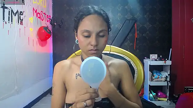 Sweettpleasure online show from 10-03-25, 02:25