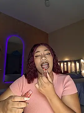 Snapshot of Naomi_jhonson chatting on 02-27-26, 12:27 Naomi jhonson online show from 02-27-26, 12:27