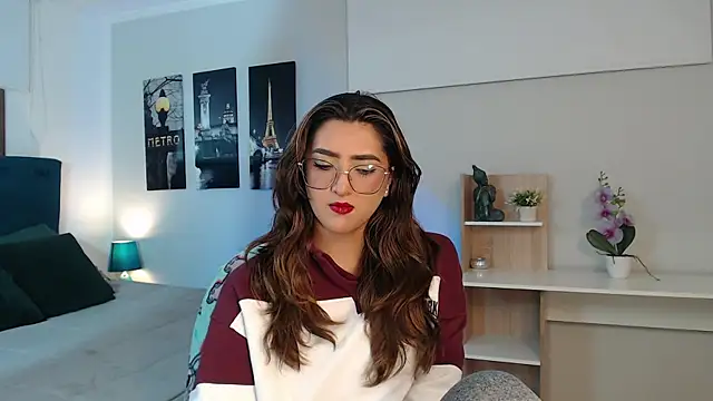 madame lottie online show from 09-16-25, 12:28