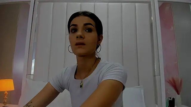 isabella-hot28 online show from 10-01-25, 12:33