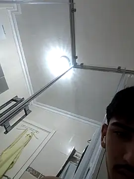 Snapshot of BichromeNonmetal chatting on 01-18-26, 08:51 BichromeNonmetal online show from 01-18-26, 08:51