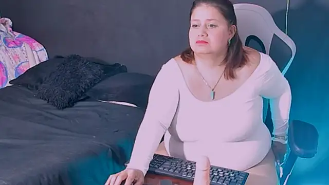 Lizz Milf online show from 09-16-25, 04:02