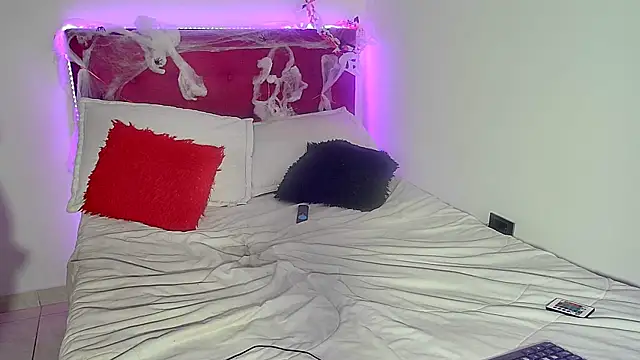 Lizz Milf online show from 10-23-25, 03:28