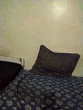 Snapshot of moroooooooo12 chatting on 10-10-25, 05:01 moroooooooo12 online show from 10-10-25, 05:01