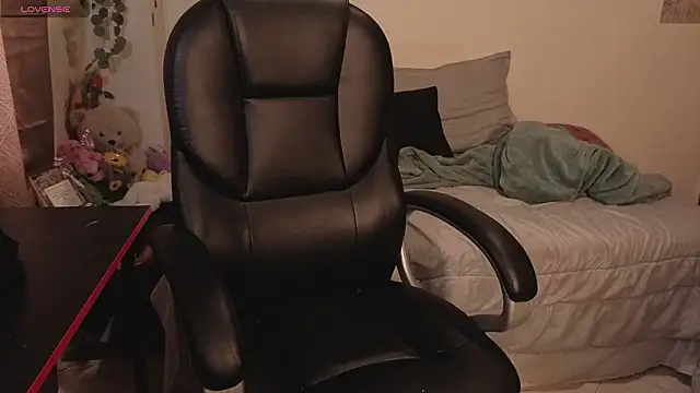 GaiaJoness online show from 03-25-26, 05:52