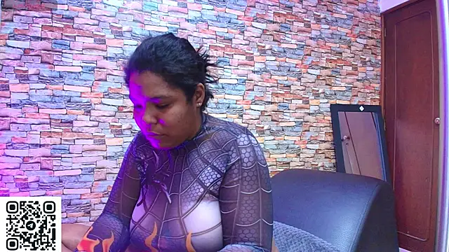 naomi campbel  online show from 06-21-26, 02:19
