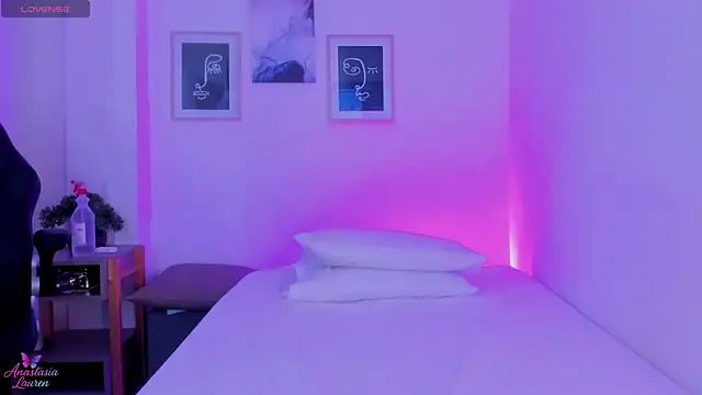 Anastasia lauren online show from 11-24-25, 08:30