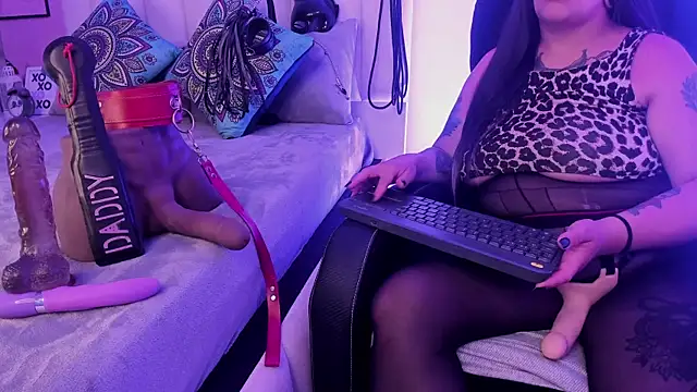 Violett Novoa online show from 09-25-25, 12:20